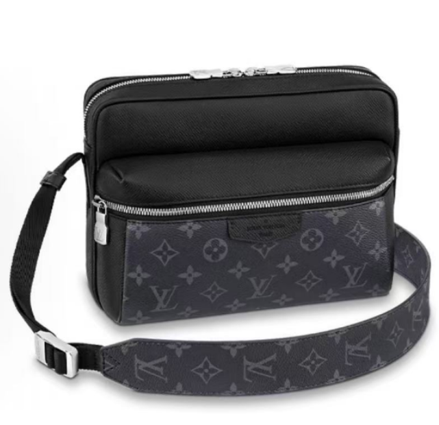 루이비통 M30233 이클립스 타이가 아웃도어 메신저 숄더백  (황벽공장)