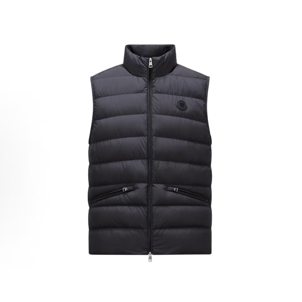 몽클레르 솔리드 슬림핏 민소매 하이넥 지퍼 베스트 남성용 블랙 (탑몽X)