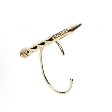 샤넬 25K 펜슬 모티프 메탈 이어링 여성용