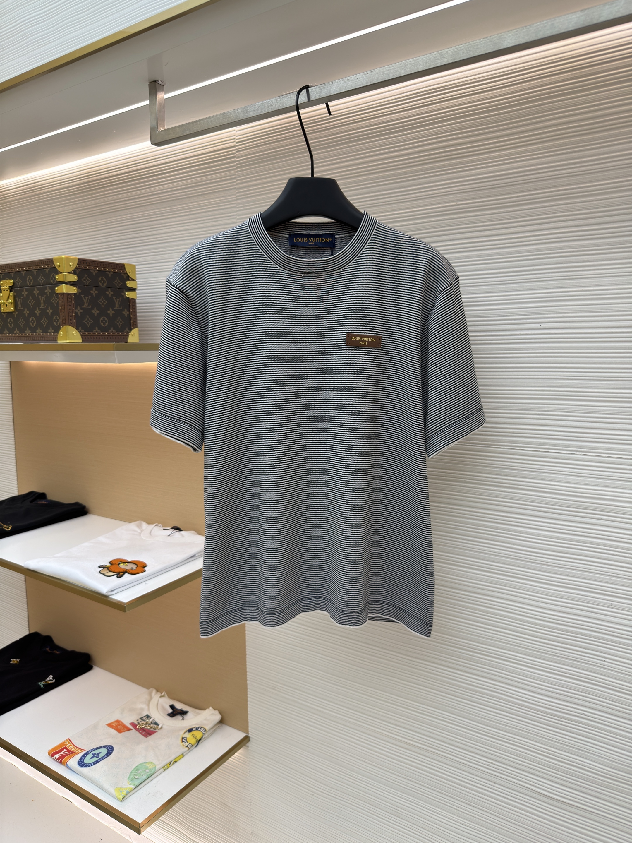 루이비통 레터 로고 배색 스트라이프 니트 반팔 (X공장)