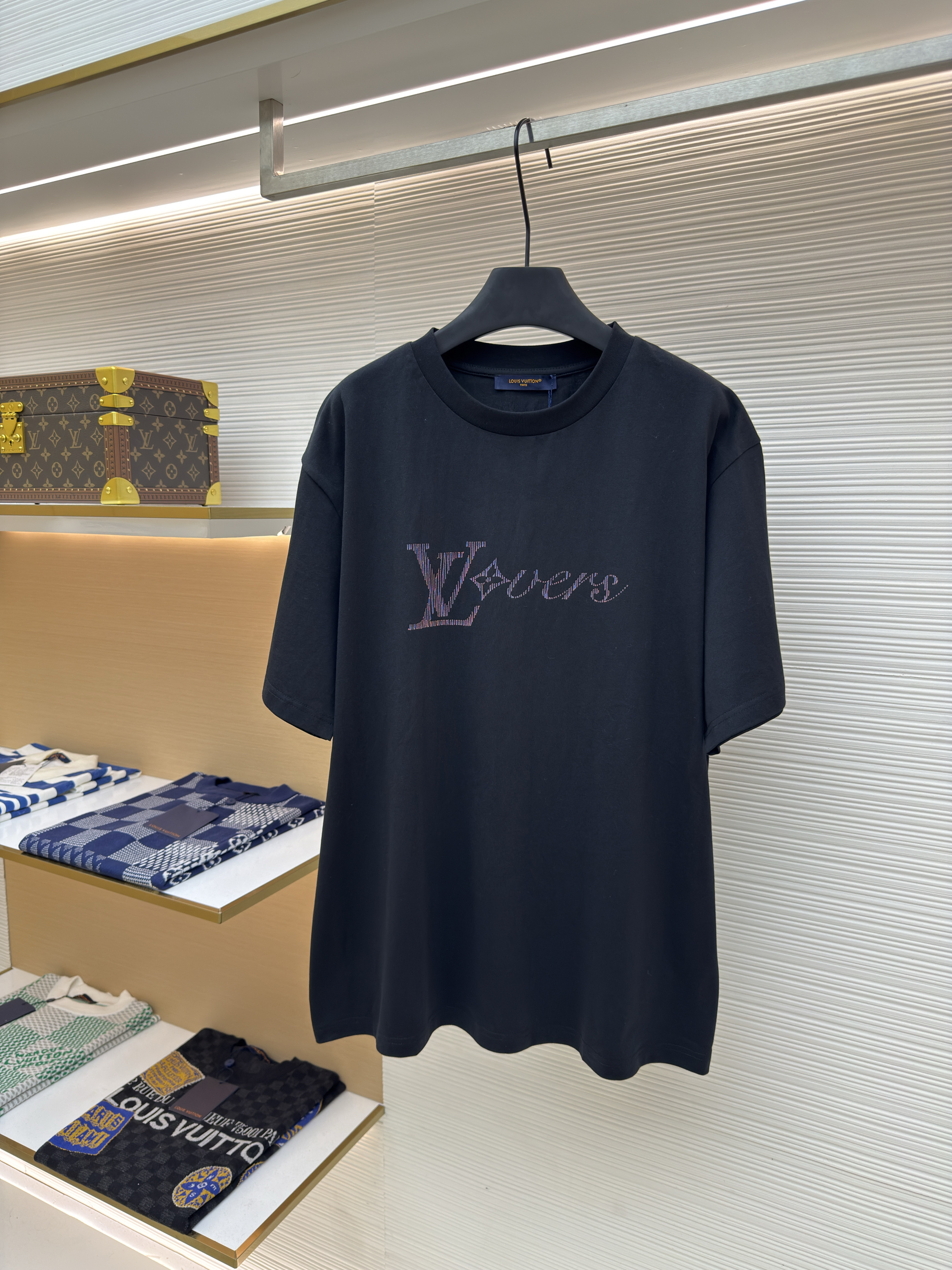 루이비통 스팽글 레터 로고 반팔 티셔츠 (X공장)