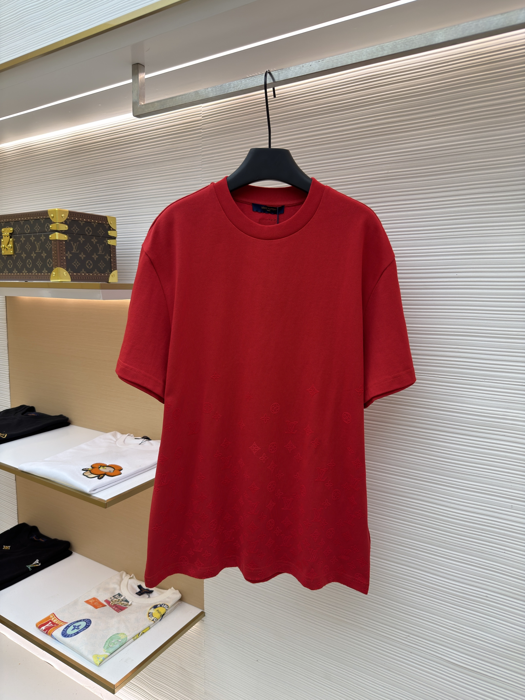 루이비통 플로킹 프린트 라운드넥 반팔 티셔츠 (X공장)