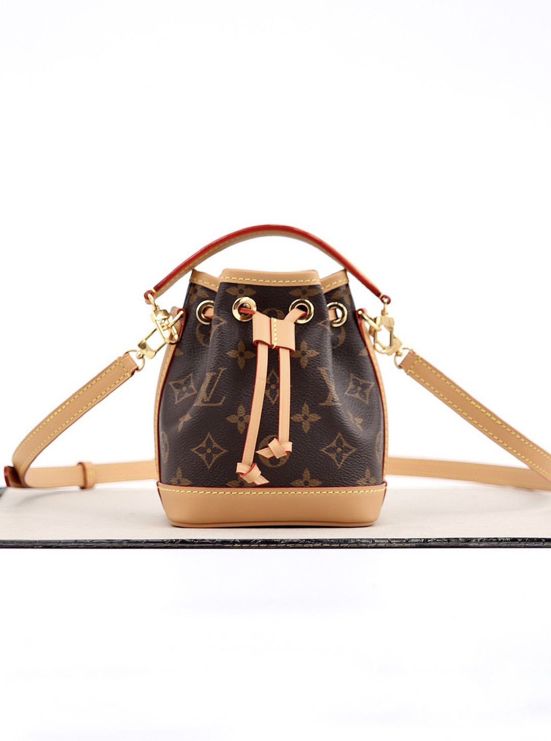 루이비통 나노 노에 모노그램 M81266 여성용 미니 버킷백 (모나리자공장)