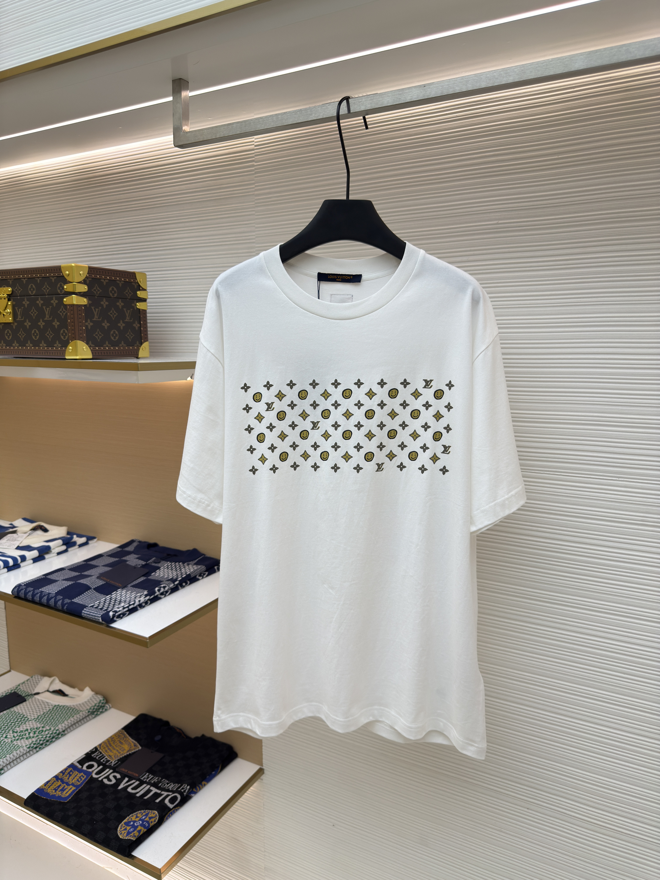 루이비통 스마일 프린트 반팔 티셔츠 (X공장)