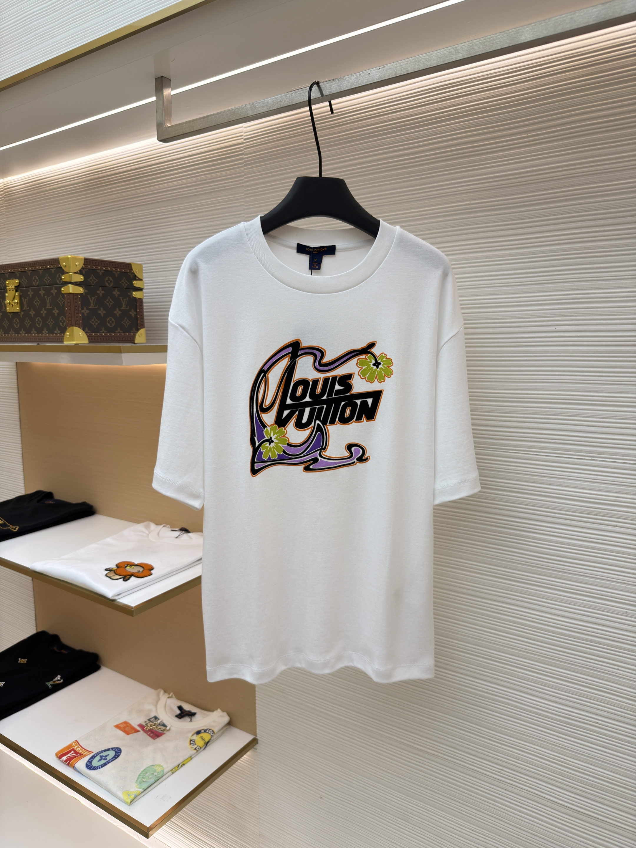 루이비통 아트 플로킹 프린트 티셔츠 (X공장)