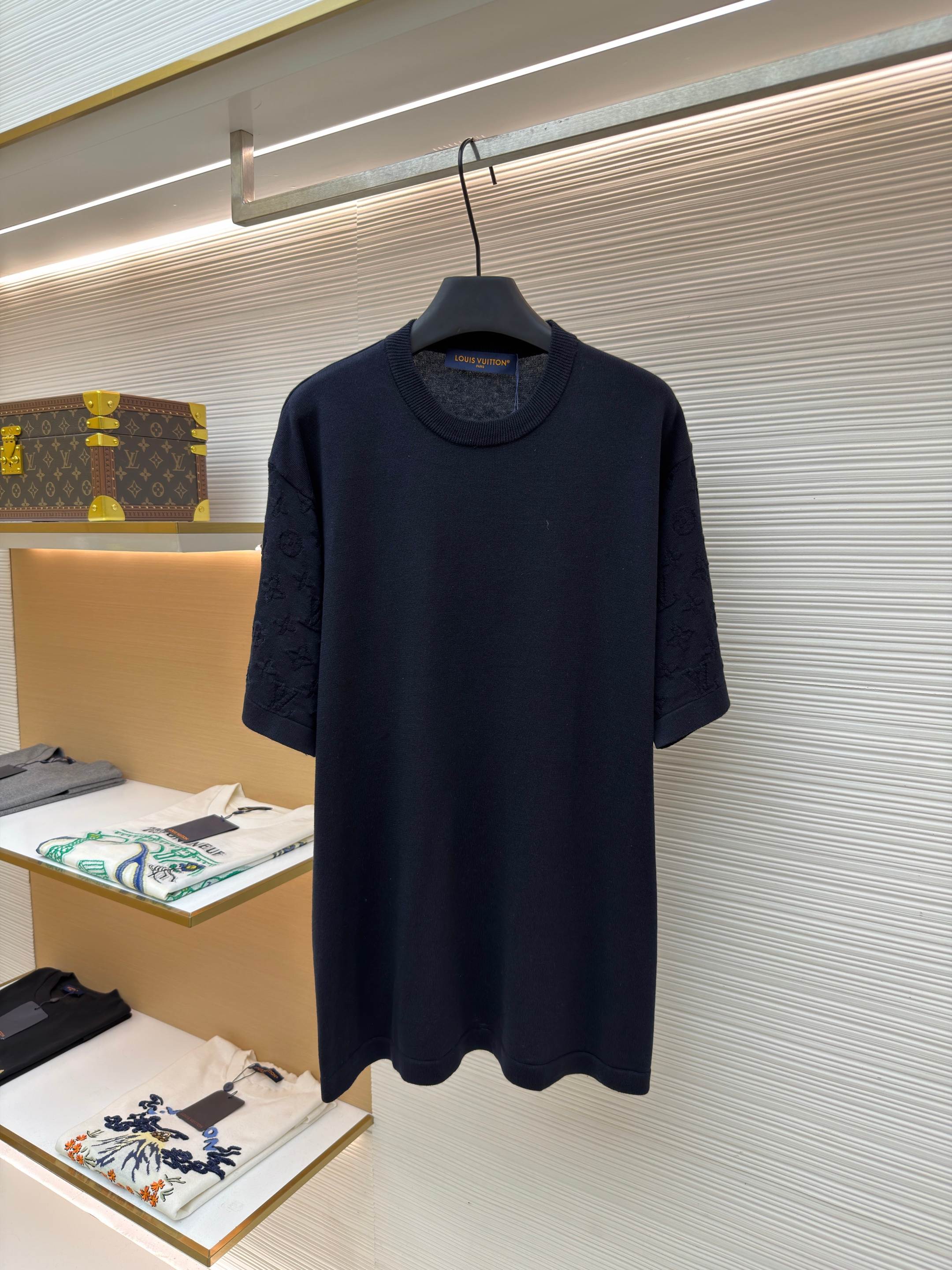 루이비통 코튼 라운드넥 슬리브 자카드 반팔 티셔츠 (X공장)