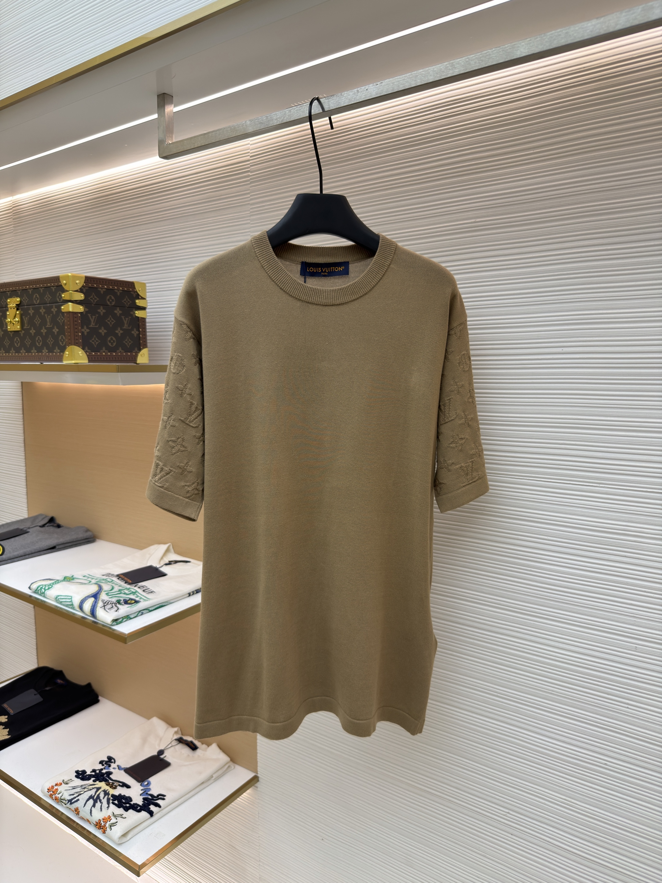 루이비통 코튼 라운드넥 슬리브 자카드 반팔 티셔츠 (X공장)