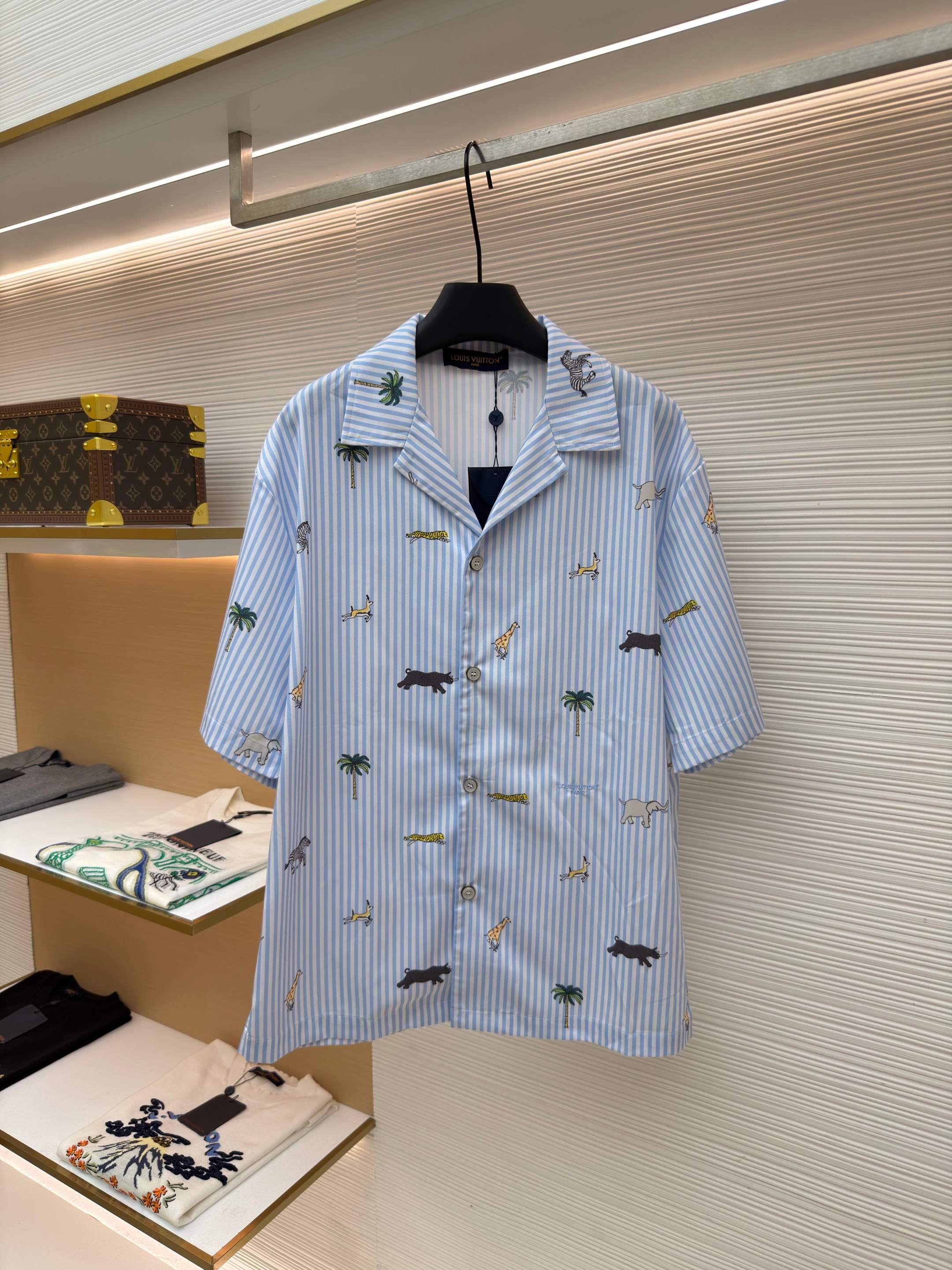 루이비통 동식물 레트로 패턴 스트라이프 반팔 셔츠 (X공장)
