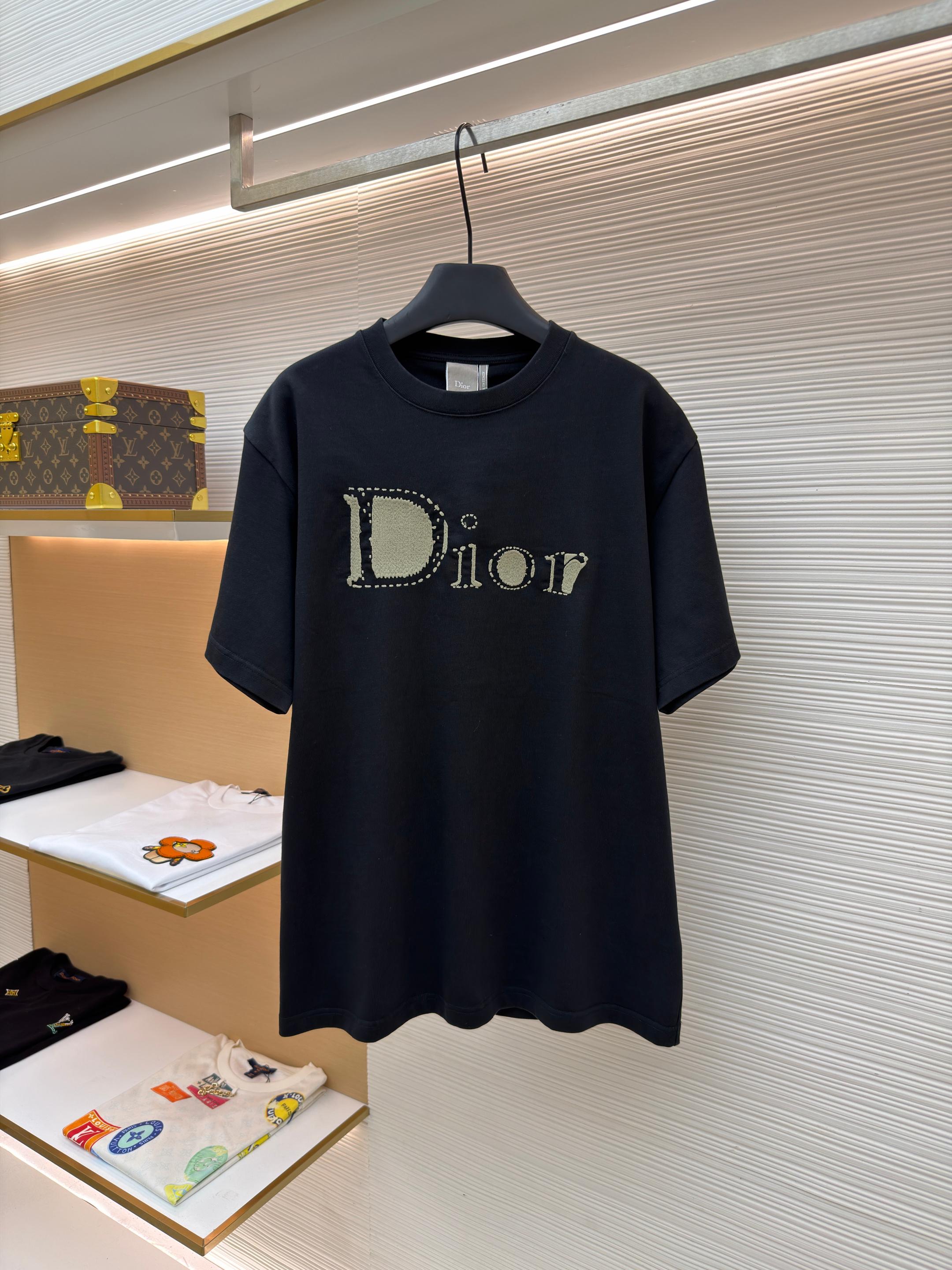 디올 스티치 매트 자수 라운드넥 반팔 티셔츠 (X공장)