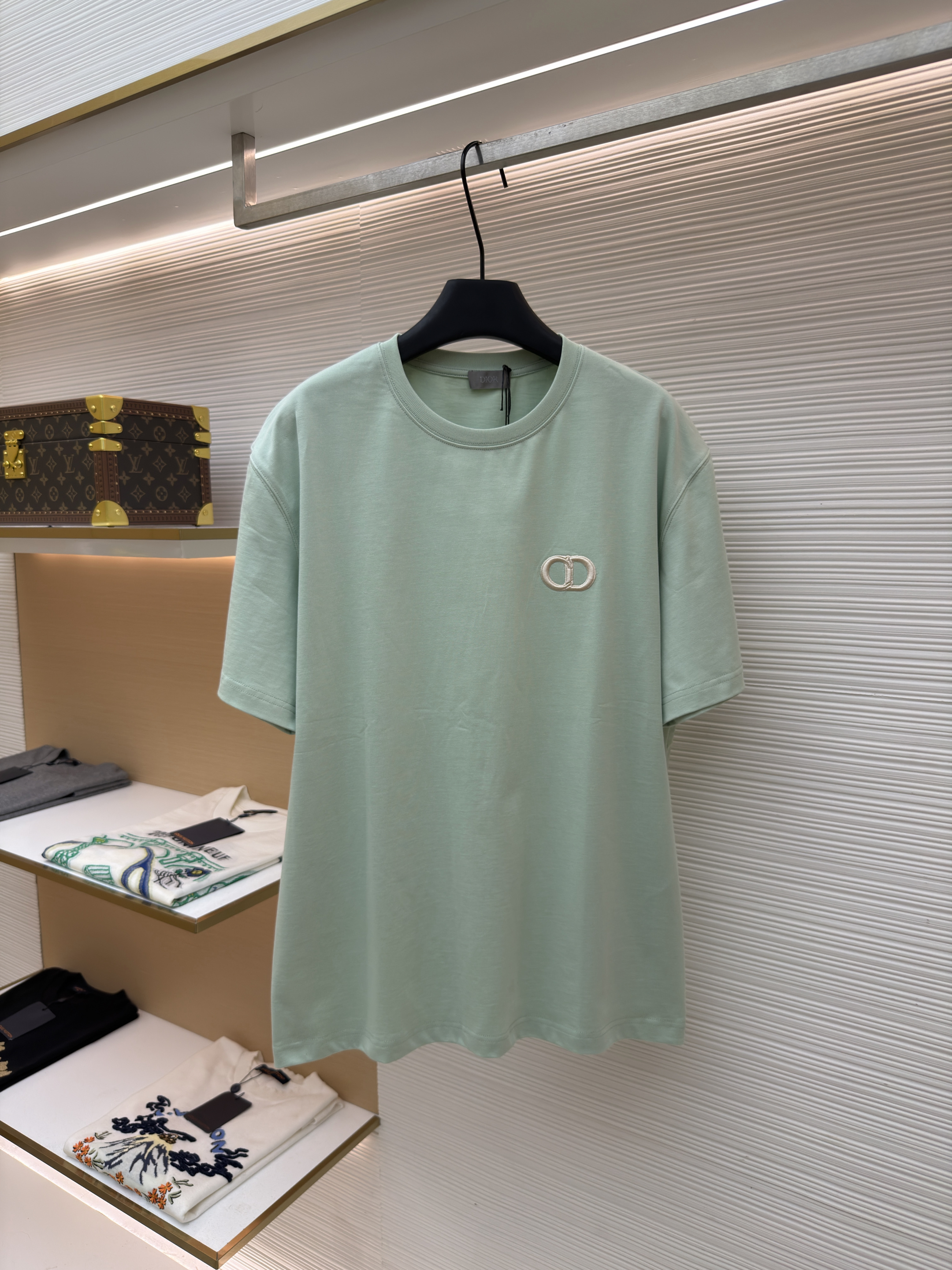 디올 CD 로고 자수 라운드넥 반팔 티셔츠 (X공장)