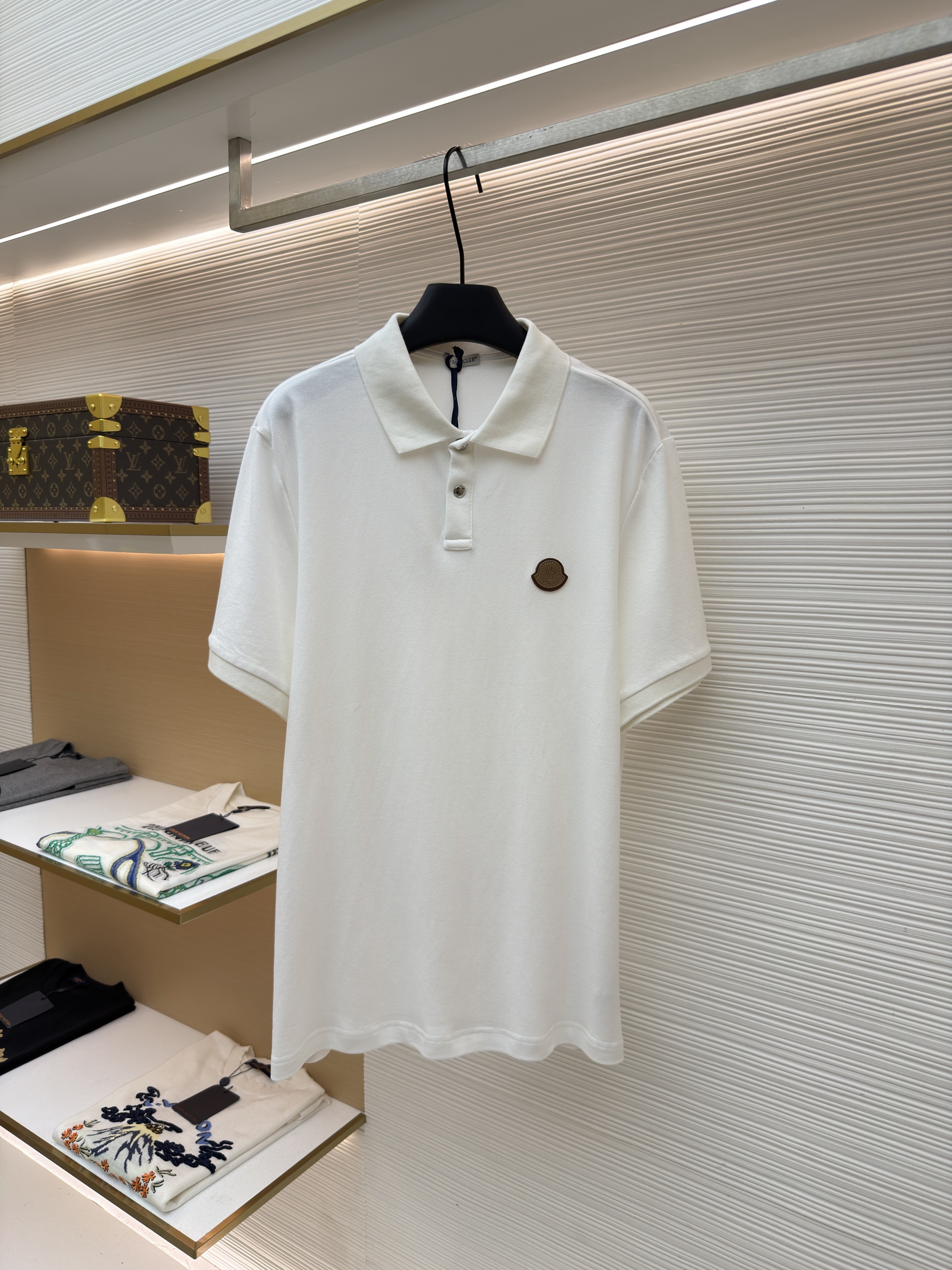 몽클레어 포켓 반팔 티셔츠