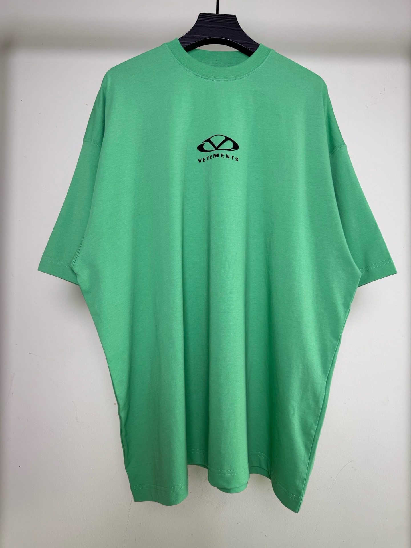 베트멍 오벌 로고 반팔 티셔츠 그린