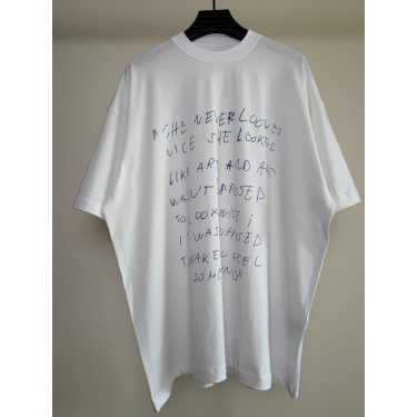 베트멍 쉬 네버 룩드 나이스 그래픽 반팔 티셔츠 화이트