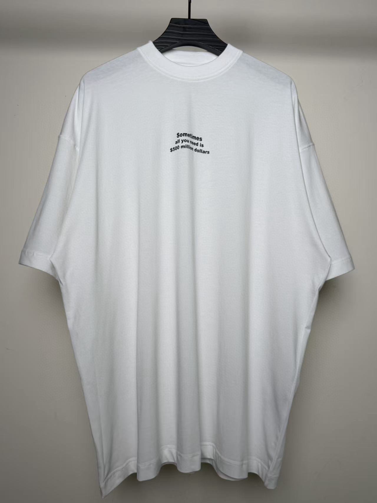 베트멍 때로는 필요한 건 5억 달러뿐 그래픽 반팔 티셔츠 화이트