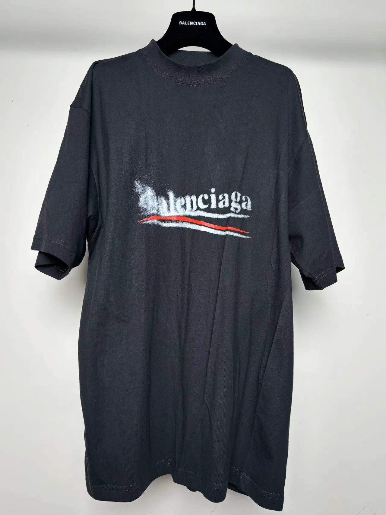 발렌시아가 폴리티컬 스텐실 그래픽 반팔 티셔츠